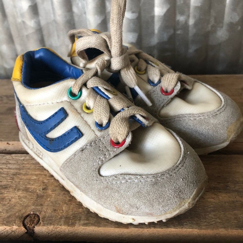 Vintage Dyna Kids shoe, Size 3